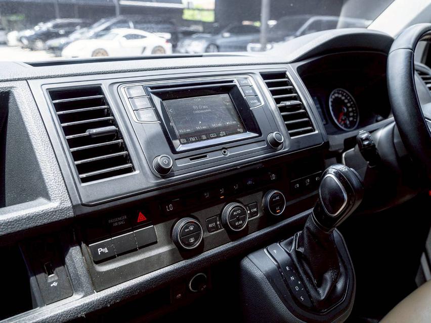 รหัสรถ 67GG7323 Volkswagen Caravelle 2.0TDi T6 MinorChange2 ปี 2017 รูปที่ 9