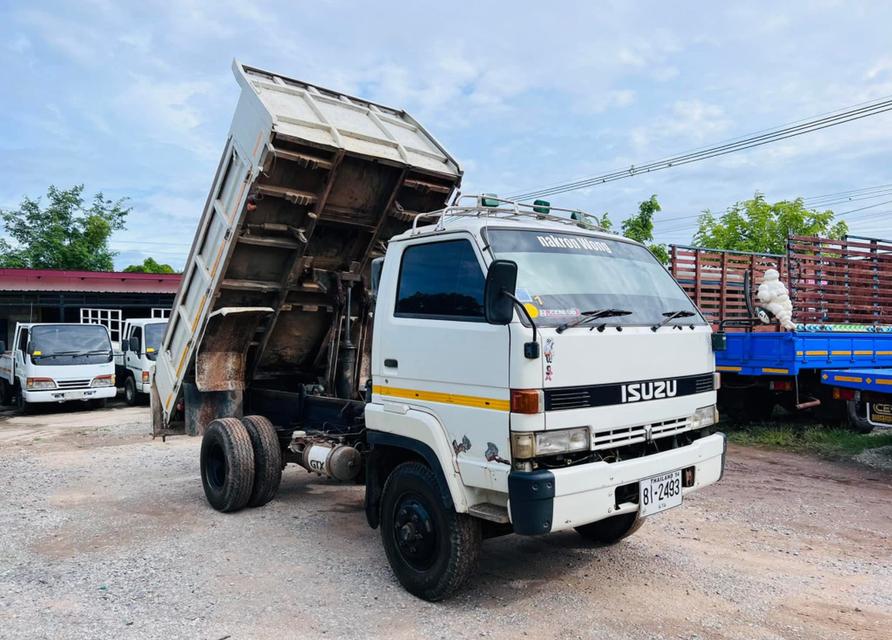 รถบรรทุก 6 ล้อ ดั้มพ์ ISUZU NRR ปี 40