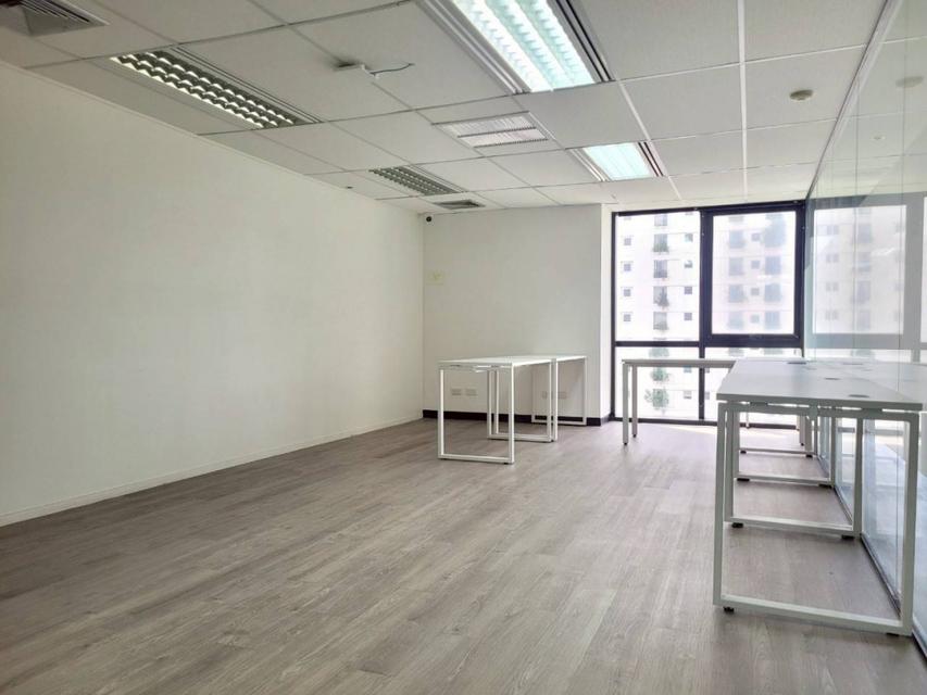 ให้เช่าพื้นที่ ตึก Sethiwan Tower ชั้น 8BC พืนที่โล่ง 372 ตร.ม สัญญาเช่าอย่างน้อย 3 ปี 4