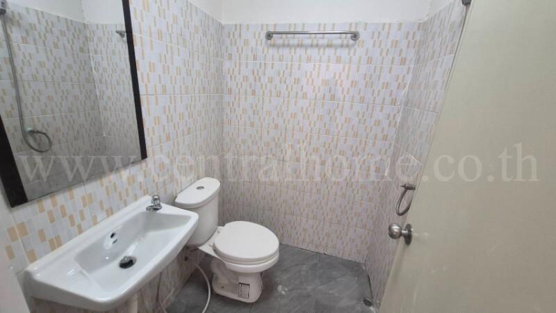 ทาวน์โฮม ฉัตรไพลิน ลาดหลุมแก้ว รีโนเวท พร้อมอยู่ ราคาถูก 16