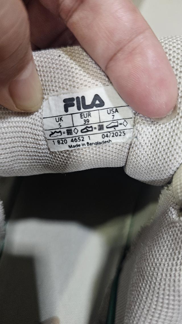 รองเท้าผ้าใบ FILA แท้100% ขนาด EUR39 รูปที่ 4
