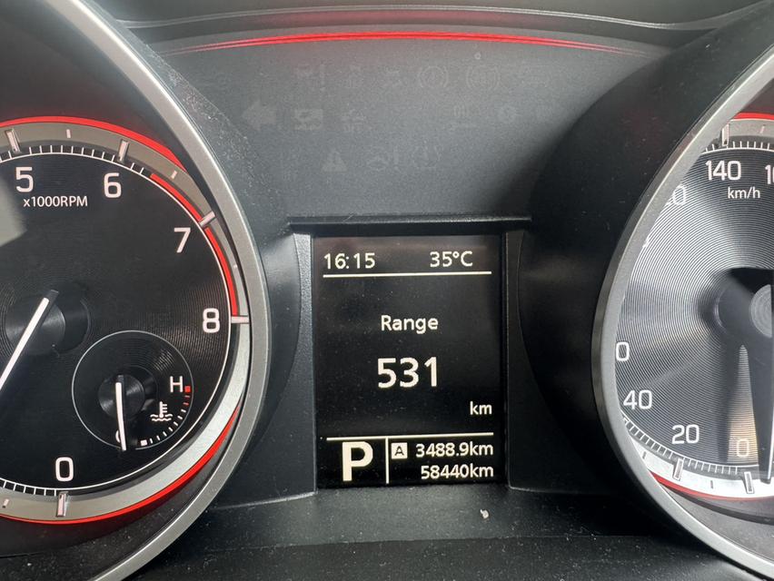 Suzuki Swift GLX ปี218 ไมล์น้อย เจ้าของขายเอง รูปที่ 8