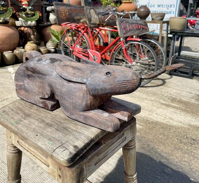 กระต่ายขูดมะพร้าว แกะสลัก สีโอ้ค กระต่ายไม้แกะ