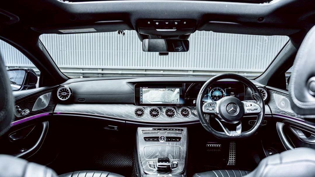 Mrecedes -Benz CLS300d AMG Dynamic 3