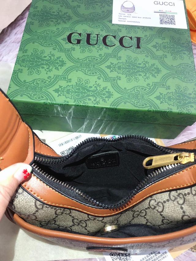กระเป๋า Mini Gucci GG Supreme 5