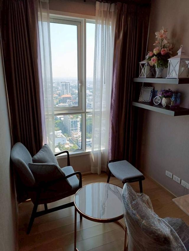 Sale / Rent​ Luxury condo HQ  Sukhumvit 55. Size : 100 square metres Floor : 30 2 bedrooms 2 bathrooms Fully furnished Sale with tenants 17