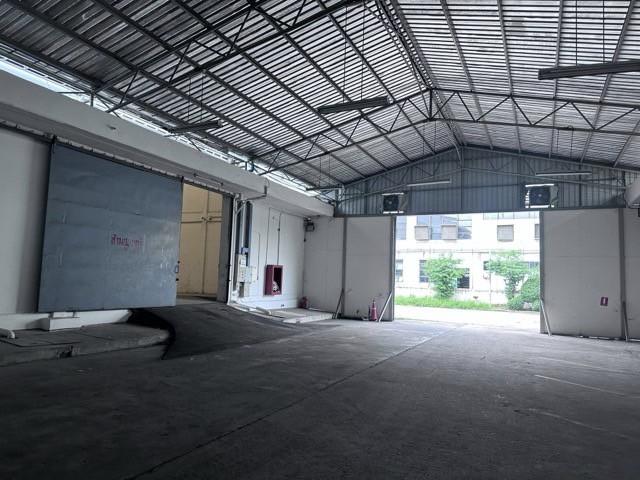 ให้เช่าโกดัง warehouse 2376 ตารางเมตร ราคา 155 บาท/ตรม. เหมาะทำศูนย์กระจายสินค้าเก็บสินค้า ติดรถไฟฟ้าสายสีเหลือง ถนนเทพารักษ์ สมุทรปราการ
