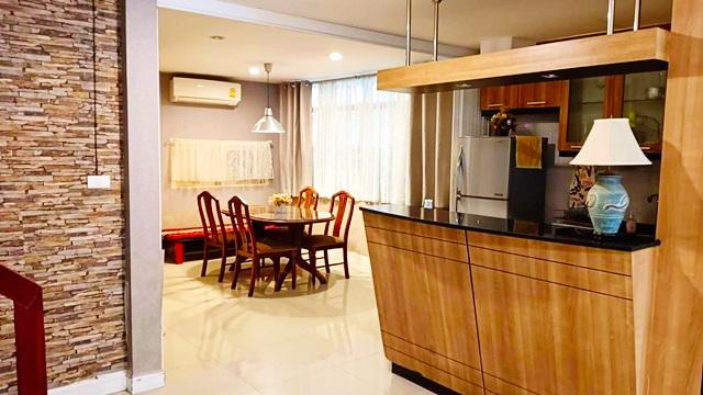 ลาดพร้าว 38-44 ใหญ่มาก ให้เช่าบ้านเดี่ยว 2 ชั้น ใหม่ทั้งหลัง 70 ตร.วา. แอร์ 5 MRTภาวนา 400ม. 280 ตร.ม.2นอน ตลาดโชคชัย 4 2