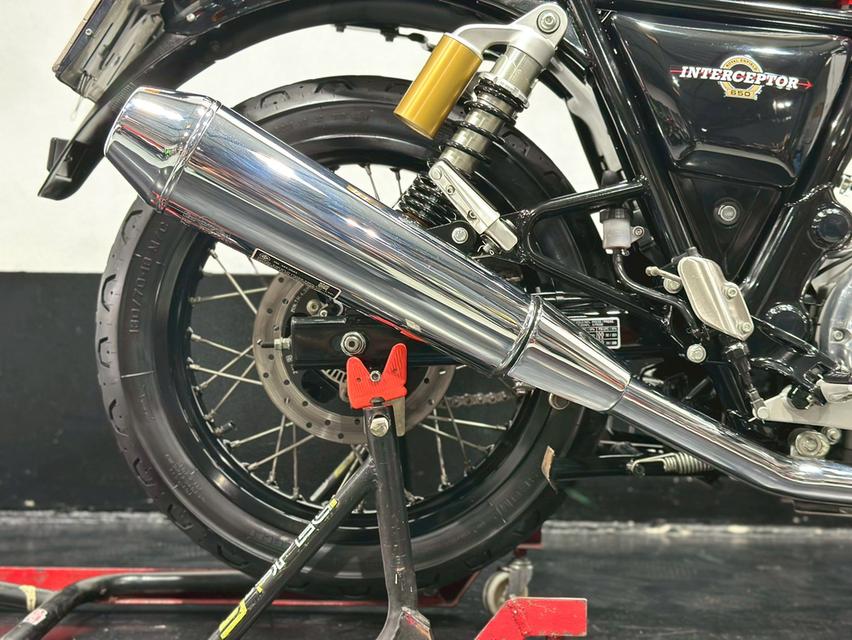 Royal Enfield INTERCEPTOR 650 BLACK 18