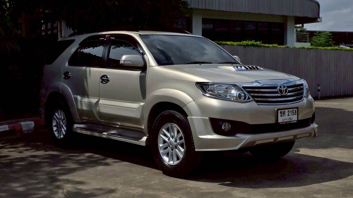 TOYOTA FORTUNER, 2.5 G ปี 2013 โฉม ปี11-15