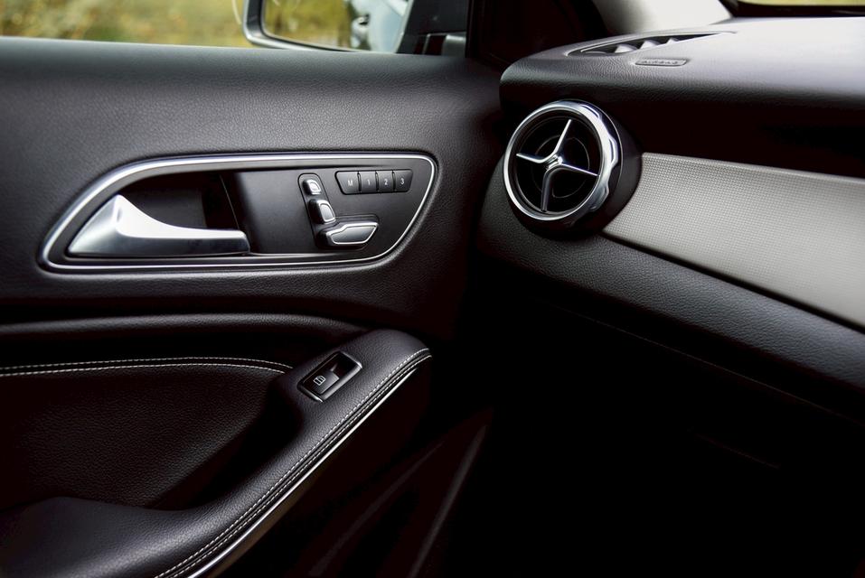 รหัสรถ CBL6544 Mercedes-Benz GLA200 1.6 Urban W156 AT 2020 15
