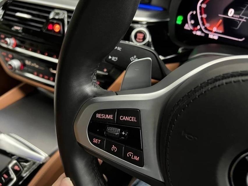 BMW 520d M Sport LCI (G30) 2021 รูปที่ 15