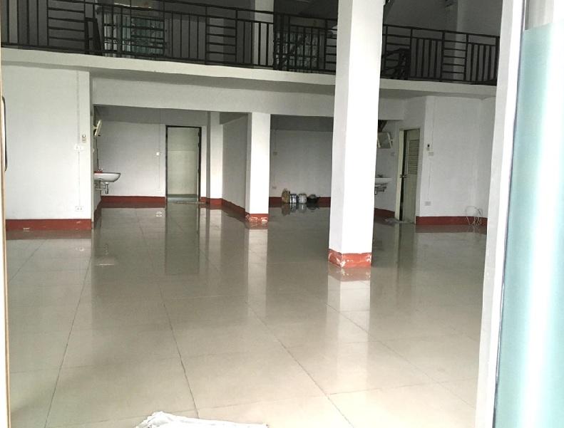 ให้เช่าอาคารพาณิชย์ 2 คูหา 4.5 ชั้น ริมถนนลาดกระบัง เข้าซอยไม่ลึก แอร์ 10 เครื่อง จอดรถในรั้ว 2 คัน 13