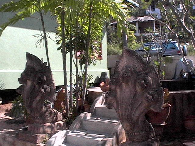 ขายบ้านชั้นเดียว สไตล์บาหลี บ่อผุด ใกล้สนามบินเกาะสมุย ทำเลค่อนข้างดีใกล้แหล่งความเจริญ 2 ห้องนอน 2 ห้องน้ำ 1 ห้องครัว 1 ห้องโถง