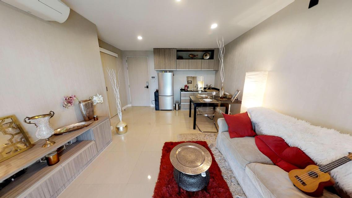 ❤️ Rare 49 sqm Sukhumvit 1-Bedroom with Huge Balcony and Sunset Views 🏙️ 3