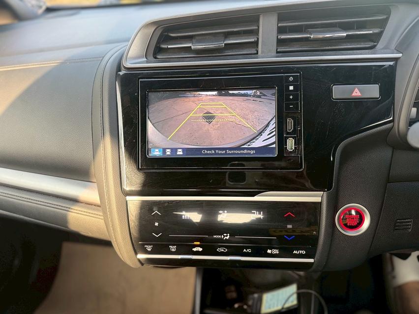 HONDA  JAZZ GK 1.5 RS TOP  (MNC) Y2017สีเทา ออโต้ รูปที่ 14