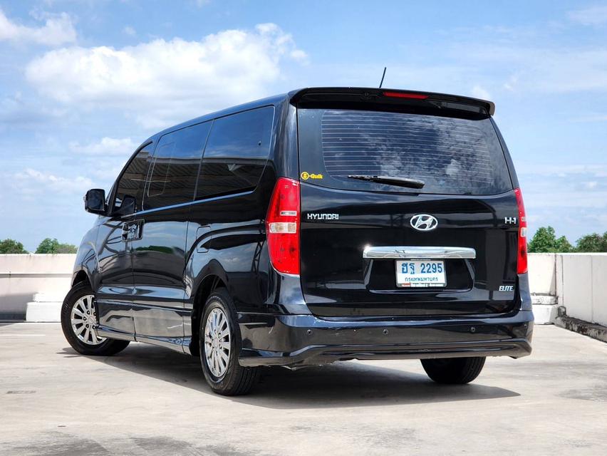 ด่วนๆคุ้มๆ Hyundai H1 2.5 Elite AT ดีเซล 2017 แต่งVIPเครื่องเสียงมา2แสน5 2