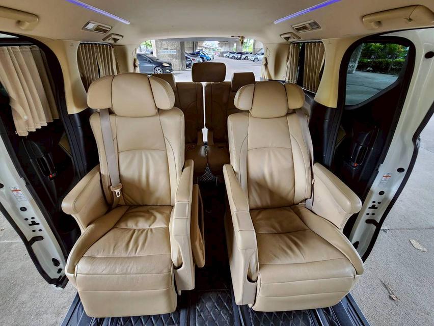 ขายรถ Toyota Vellfire 2.5 HEV E-Four ปี 2015 สีขาว เกียร์ออโต้ 18