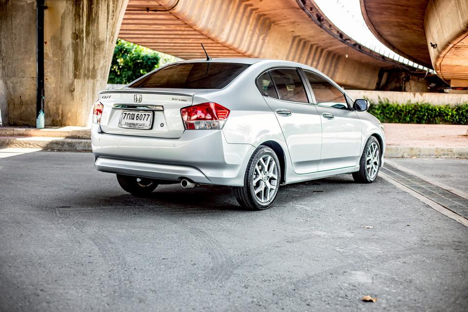 Honda City 1.5SV ปี 2011 สีเทา ท๊อปสุด 6