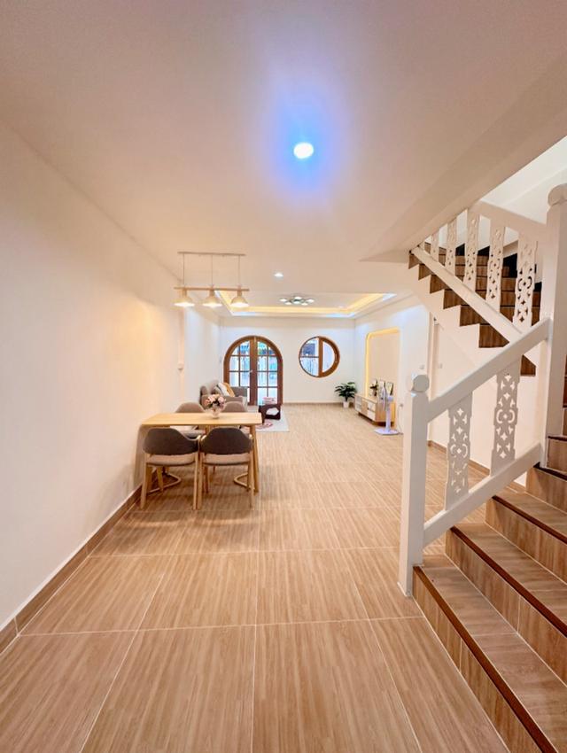 วนารมย์ ถ.ฉลองกรุง 24 14