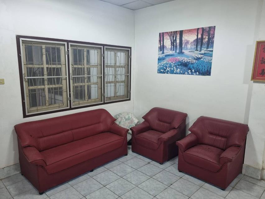 ให้เช่าทาวน์เฮ้าส์ 2 ชั้น ซ.บ้านแสงตะวัน ตำบลวัดไทร อ.เมืองนครสวรรค์ 7