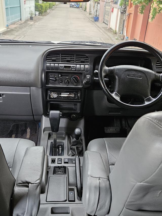 ISUZU TROOPER 3.2 สีขาวทูโทน ปี1998 รูปย่อยที่ 3