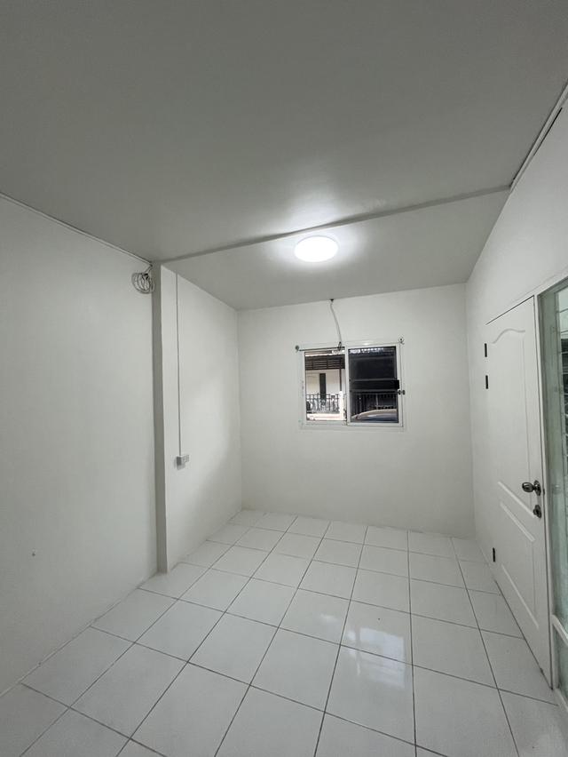 ให้เช่า ทาวน์เฮ้าส์ 2 ชั้น หมู่บ้านอารียา เดอะคัลเลอร์ส 1 ลาดปลาเค้า 5