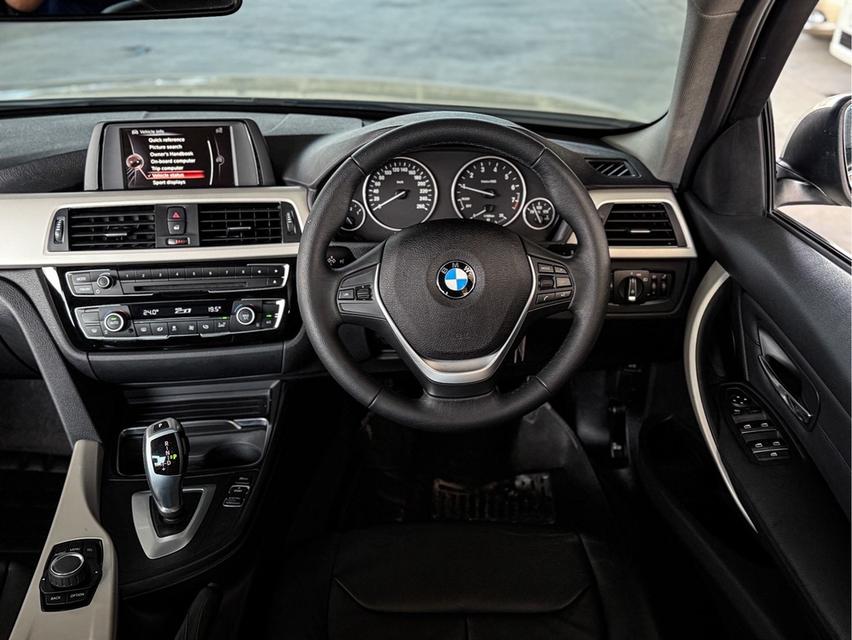 รหัสรถ WRT3555 2016 (จดทะเบียน2017) BMW SERIES 3, 318i โฉม F30  6