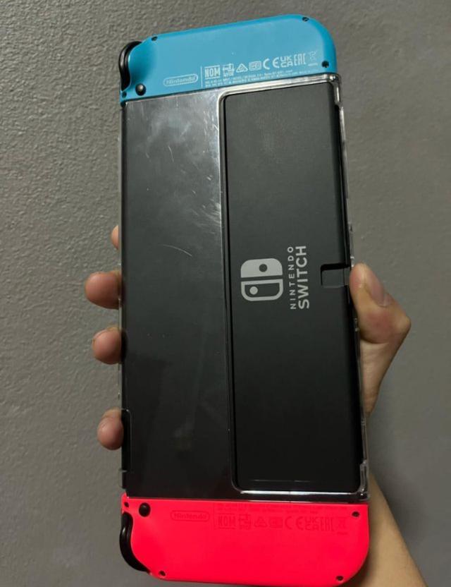 Nintendo Switch OLED สี Neon Red/Blue 3