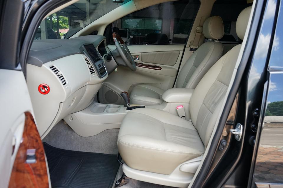 2012 TOYOTA INNOVA 2.0V 7