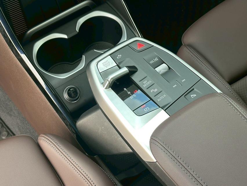 BMW X1 sdrive20i M Sport (U11) 2024 จด25  วิ่งไปเพียง 6พันโลเท่านั้น รถใหม่มาก ประหยัดไปหลายแสนเลยครับ 13