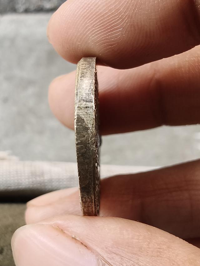 เหรียอาจารย์ฝั้น อาจาโร รุ่นแรก รูปที่ 6