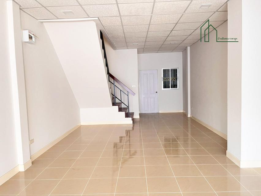 ทาวน์เฮ้าส์ 2 ชั้น หมู่บ้านชายคลอง รีโนเวทพร้อมอยู่ 4