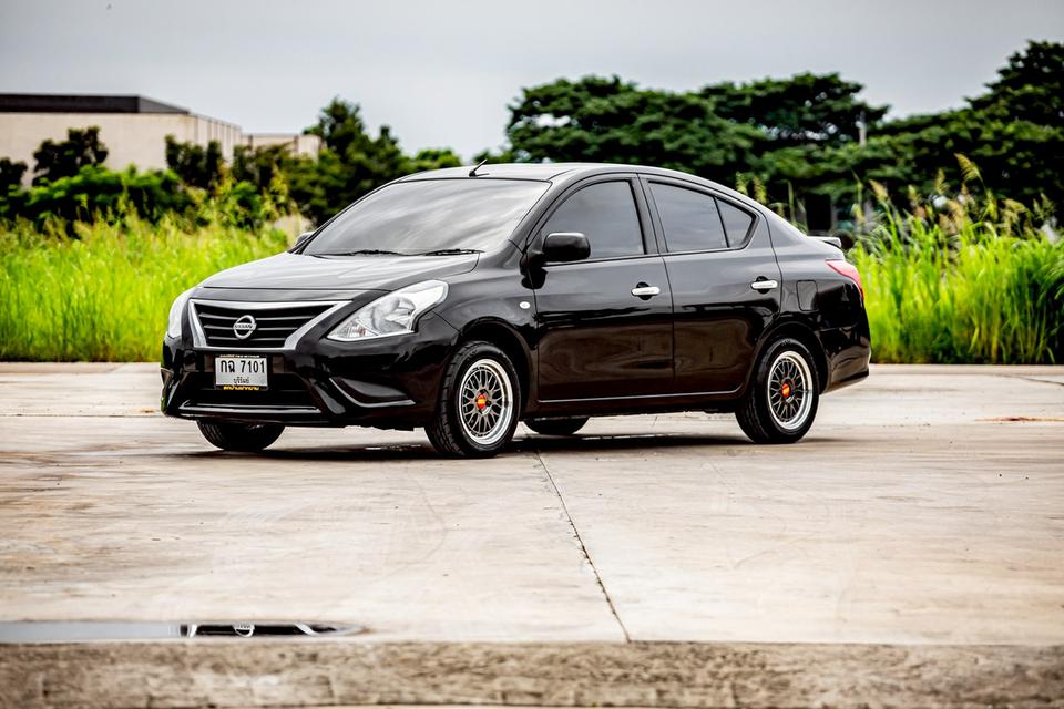 Nissan Almera 1.2E ปี 2015  สีดำ เกียร์ออโต้ 10