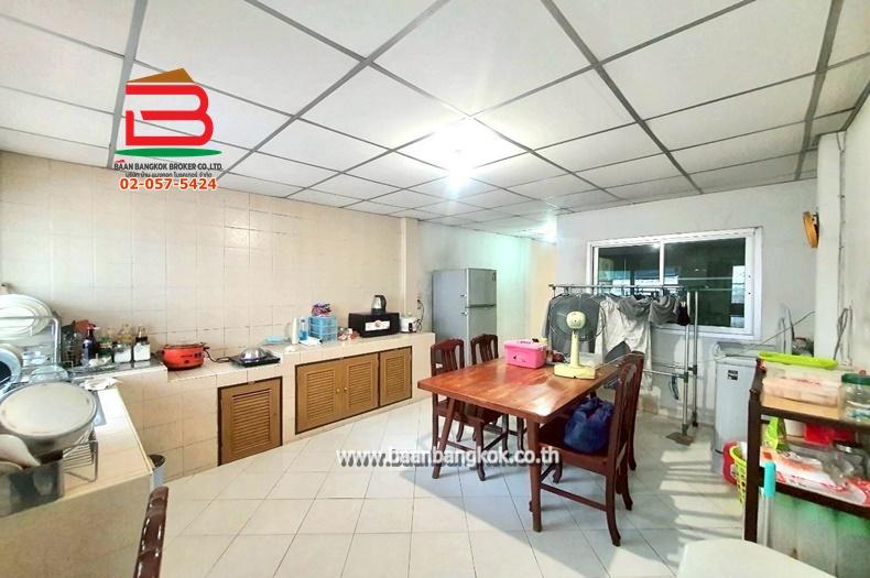 ทาวน์เฮาส์ หมู่บ้าน สุขสบายวิลล่า เนื้อที่ 25 ตรว. ถนนลาดพร้าว แขวงคลองเจ้าคุณสิงห์ เขตวังทองหลาง กรุงเทพมหานคร 8