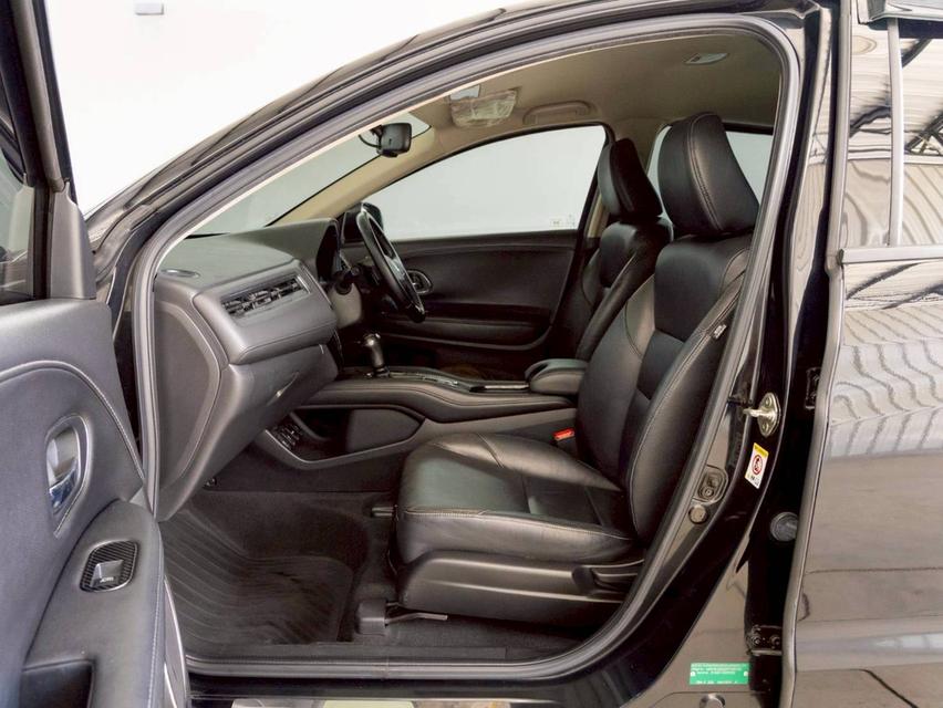 Honda HR-V 1.8E limited ปี จด 2016 13