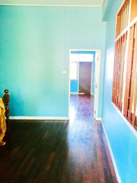 เสรีเซนเตอร์ เนื้อที่ 19 ตร.ว. 150 ตร.ม. รร.ลำปางกัลยาณี 600 ม. ตึกแถวให้เช่าใจกลางเมืองลำปาง 3 นอน 1 น้ำ ใกล้รพ.ลำปาง 1 5