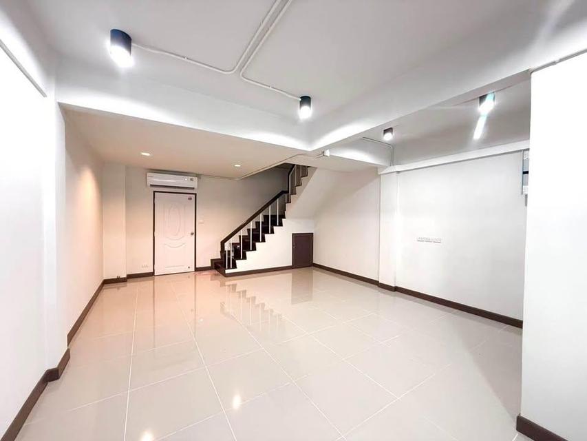 MTR118 เดินทางสะดวกเชื่อมต่อ BTS สะพานควาย-อารีย์ และ MRT สวนจตุจักร! ให้เช่าทาวน์โฮม 3 ชั้น ซอยอินทามระ ใกล้ Villa Market อารีย์ และ รพ.พญาไท 2