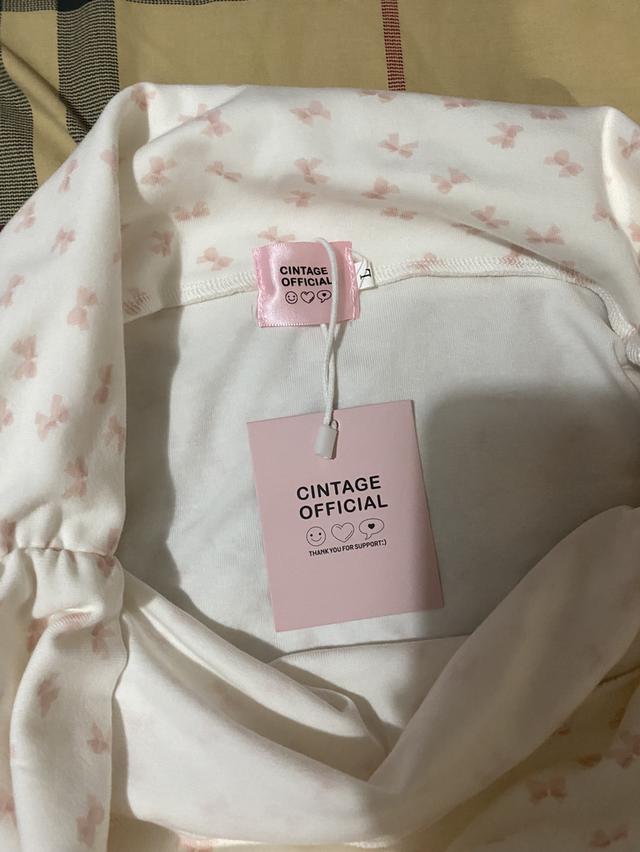 เสื้อปาดไหล่ซินเทจมือ1ห้อยป้ายมีตำหนิรอยปื้อน กระโปรงยีนส์น้ำเงินเข้มสวยมากก 3