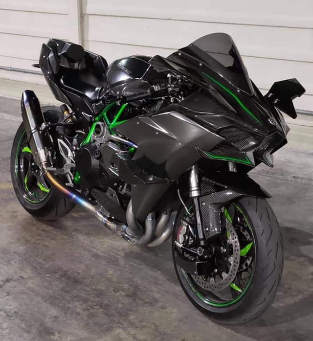 Kawasaki Ninja H2R ตัวแรร์หายาก จังหวัด นครปฐม