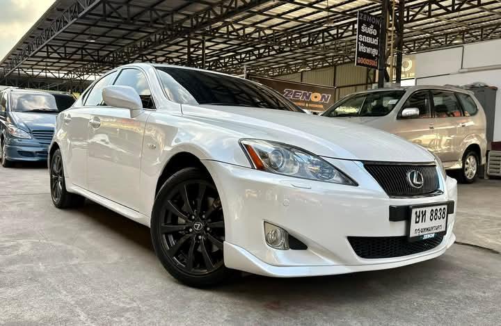 ปล่อยขายด่วน Lexus IS 460 3