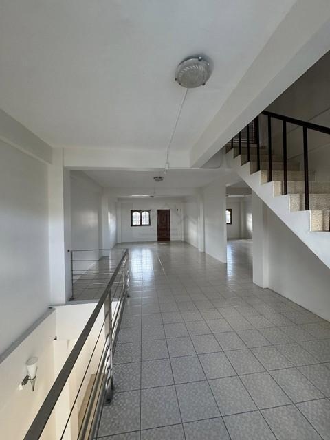 ให้เช่าอาคารพาณิชย์ 2 คูหา 6 ชั้น 600 ตร.ม. ถนนสุทธิสารวินิจฉัย ซอยพิบูลย์อุปถัมภ์ ใกล้ MRT สุทธิสาร 7