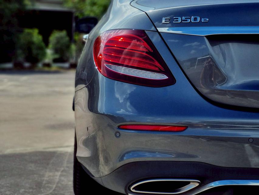 Benz E 350e AMG ปี 2018 ไมล์  85,xxx km. 18