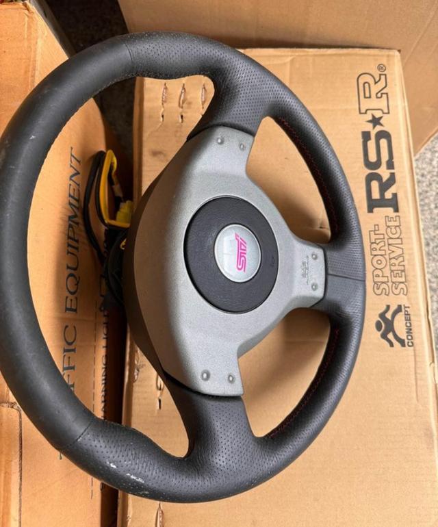 พวงมาลัย STI GDB Steering Wheel 2