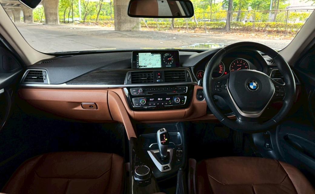 BMW 330e Luxury F30 Plug-in Hybrid ปี 2018 รูปที่ 5