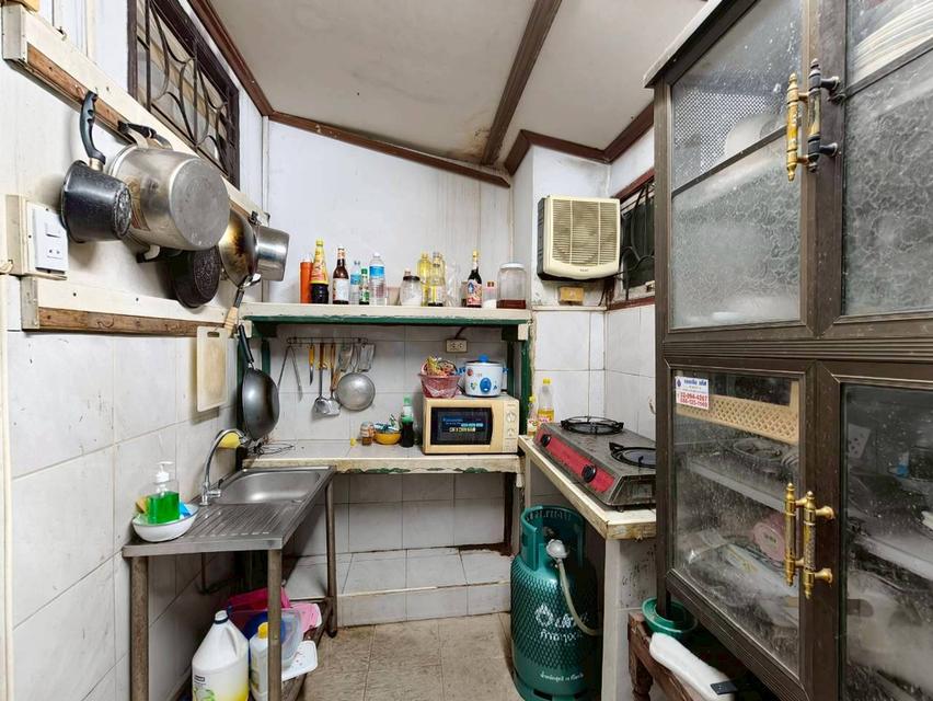 หมู่บ้านอยู่เจริญ 1 ถนนพระองค์เจ้าสาย ต.บึงยี่โถ อ.ธัญบุรี จ.ปทุมธานี 9