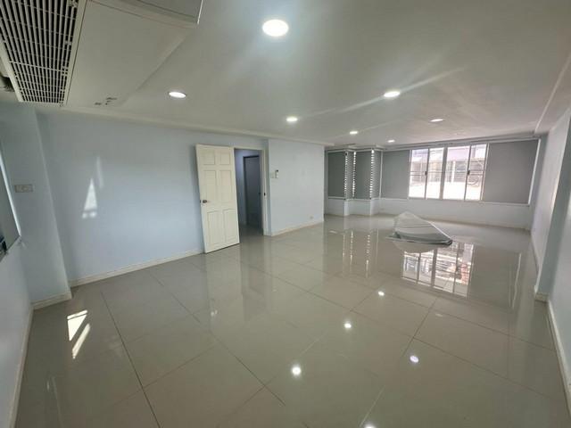 Home office 4 ชั้น 300 ตร.ม. ลาดพร้าว 80 รีโนเวทใหม่ จอดรถ 3 คัน จดทะเบียนได้ 4