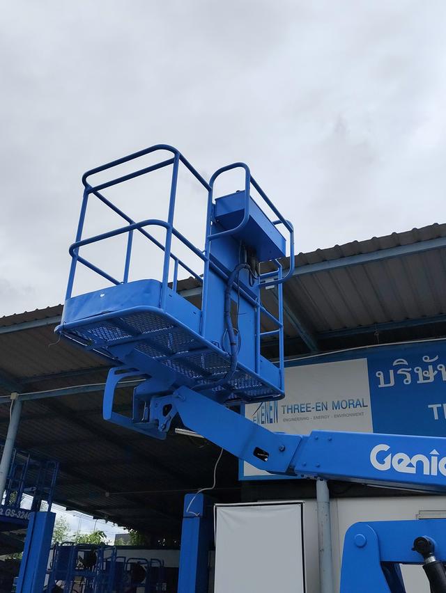 รถกระเช้า Boom Lift Genie Z-45/25 5