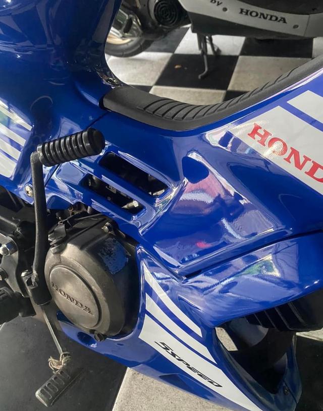 Honda Nova สีน้ำเงิน 5