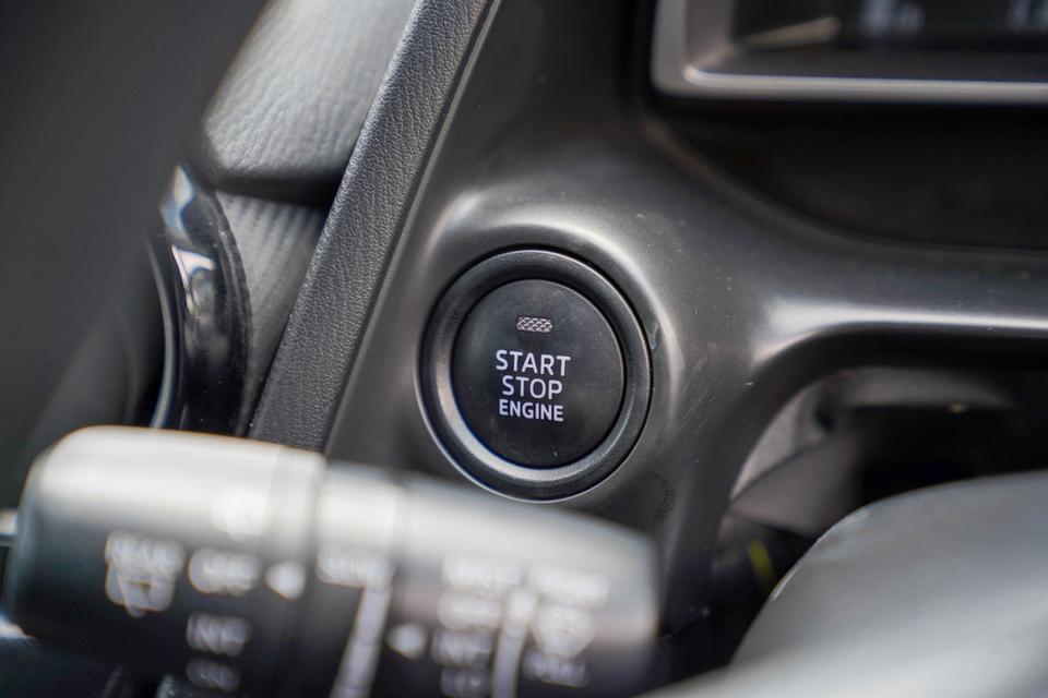 #MAZDA 2 1.3 Sports High AT (ปี 2015)ทะเบียน: 6กธ 8146 (กรุงเทพมหานคร)สี: เทา รูปที่ 13
